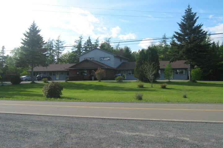 Sherbrooke Village Inn
