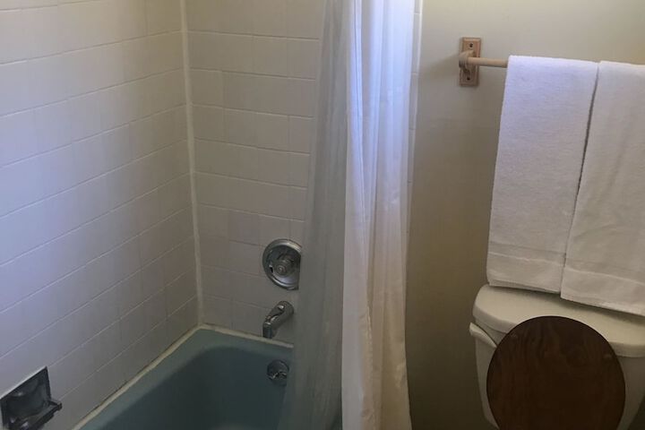 Room 5 of 41