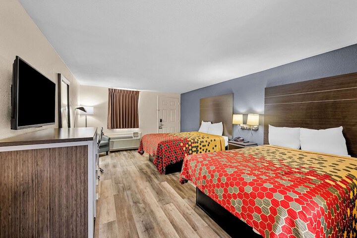 Room 17 of 24