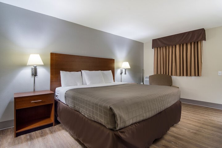 Townhouse Inn