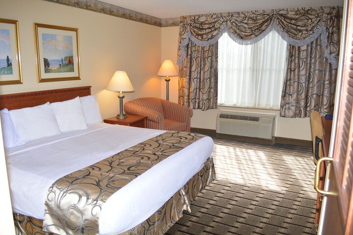 Baymont by Wyndham Waterford / Burlington WI
