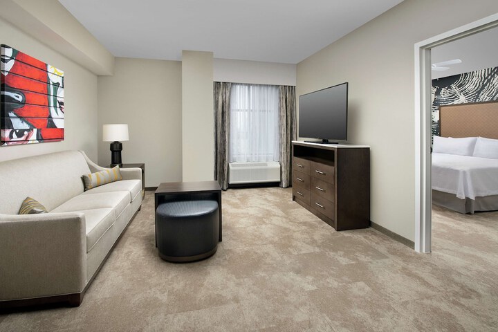 Room 25 of 41