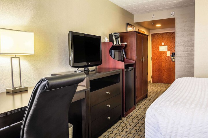 Room 16 of 43