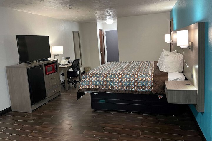 Room 21 of 26