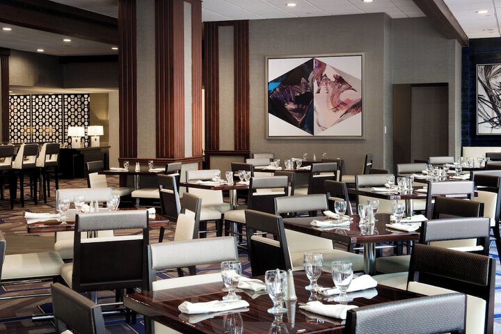 Dining 84 of 110