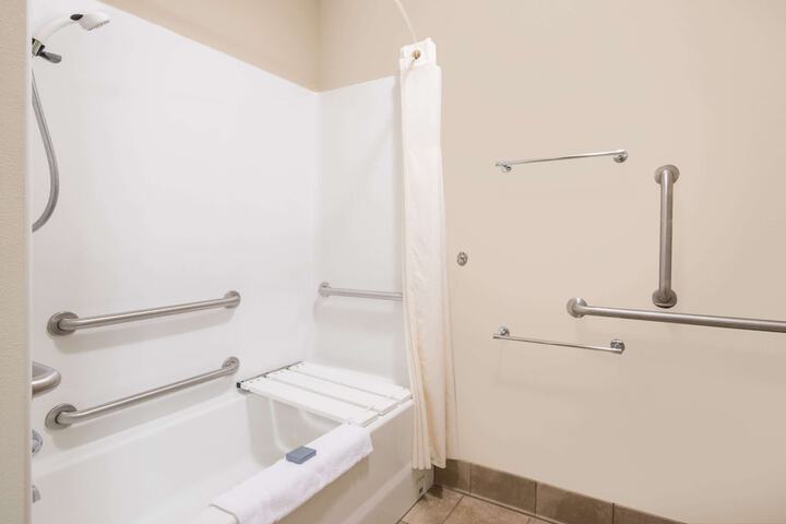Hawthorn Extended Stay by Wyndham Dickinson
