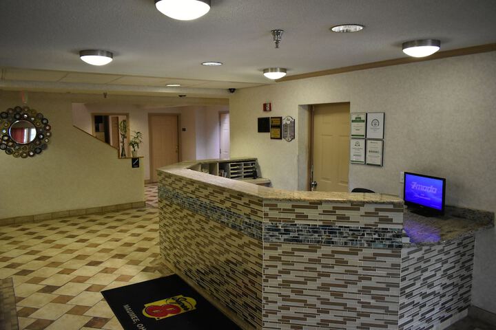 Hotel Interior 4 of 29