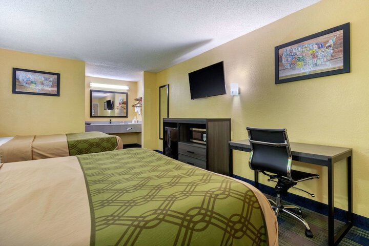 Room 13 of 41