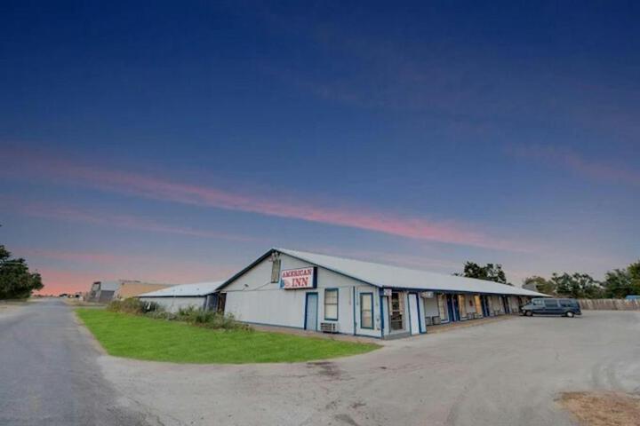American Inn by Hotel O Vernon US 287