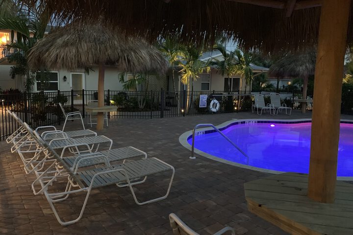Twin Palms at Siesta