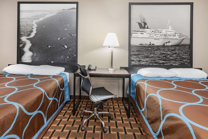 Room 32 of 58