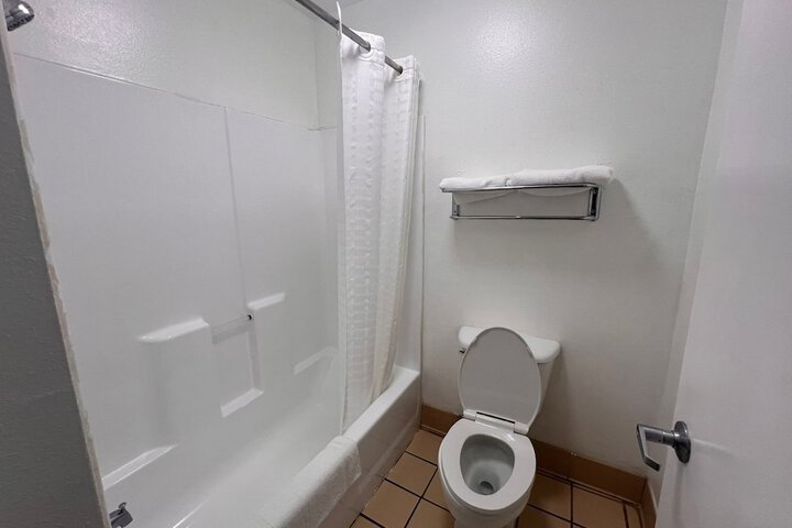 Room 17 of 22