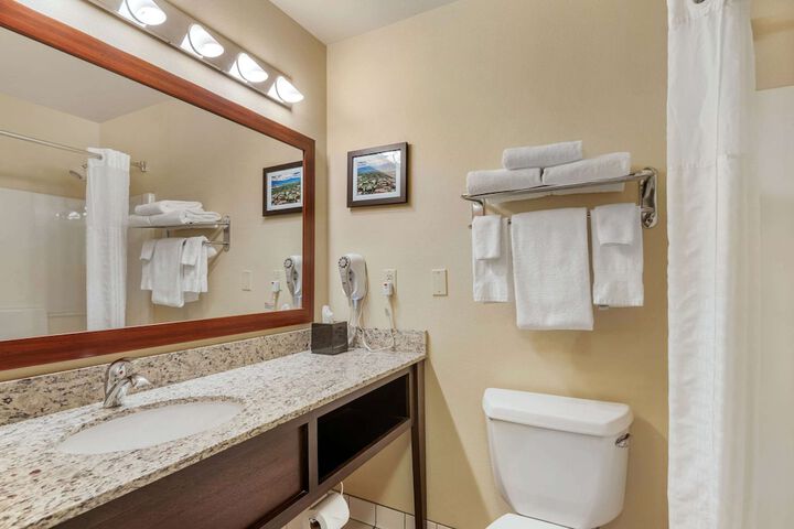 Room 14 of 33