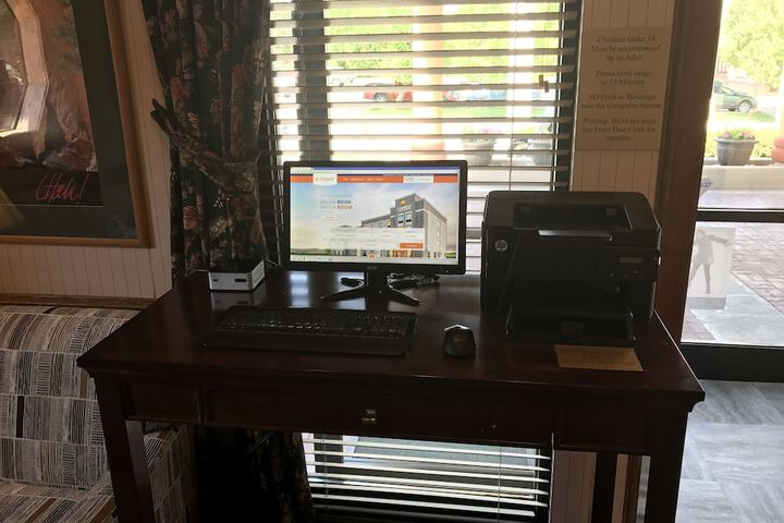 Business Center 69 of 73