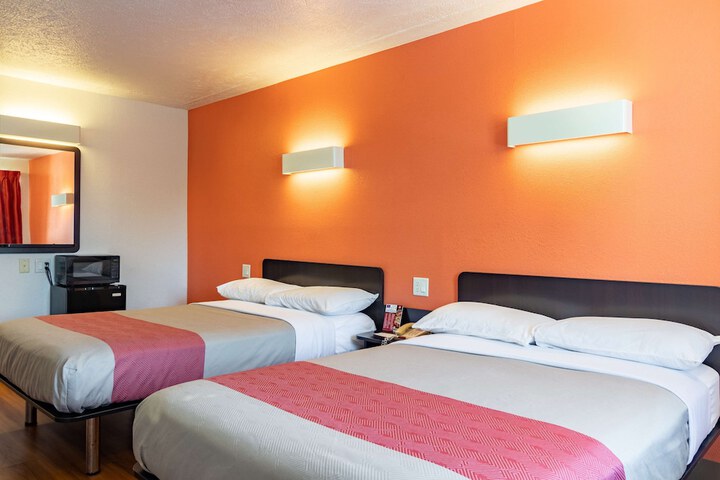 Room 17 of 29