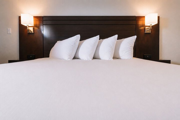 Service Plus Inn & Suites Grande Prairie