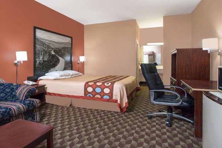 Super 8 by Wyndham Bastrop TX