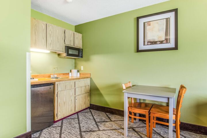 Room 17 of 27