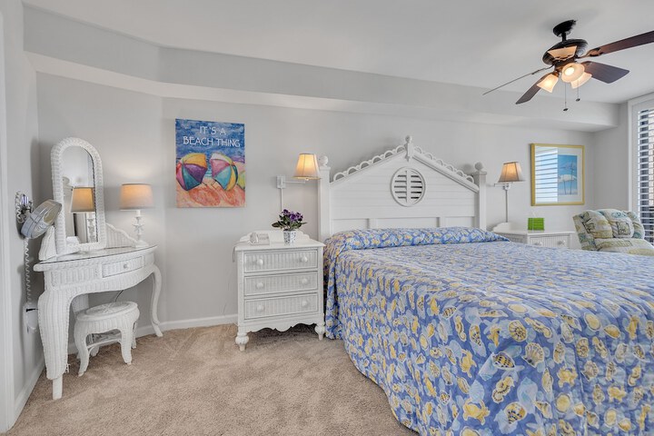 Room 33 of 51