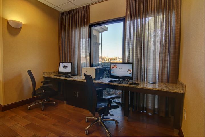 Business Center 51 of 52