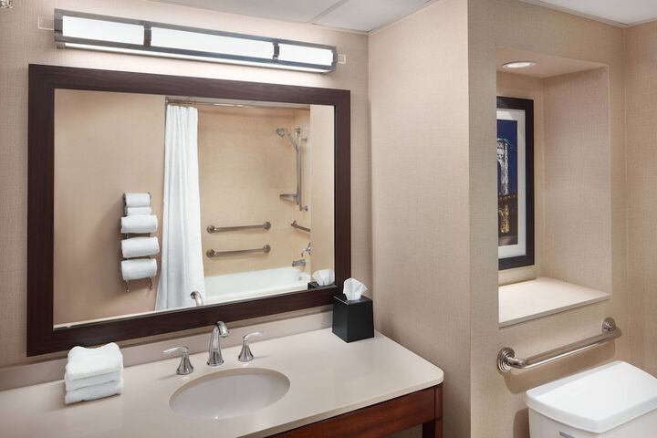 Room 25 of 58