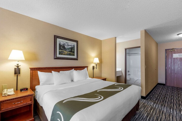 Room 10 of 25