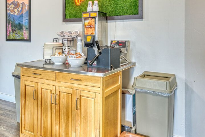Breakfast/Coffee Service 15 of 16