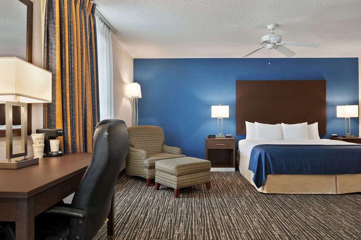 Room 28 of 78