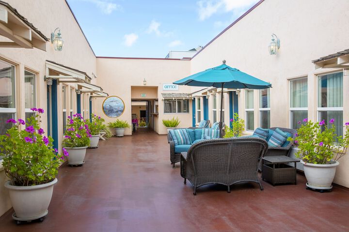 Terrace/Patio 27 of 32
