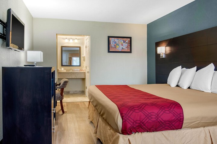 Room 20 of 32