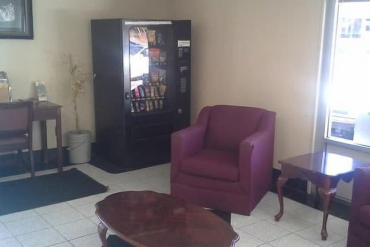 Room 20 of 37