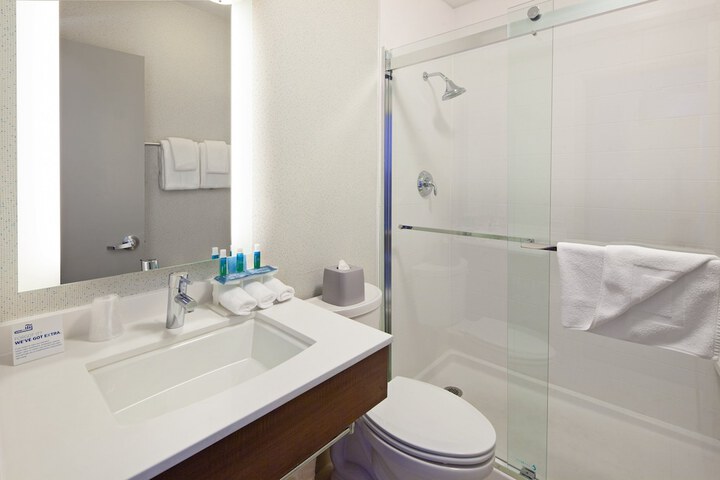 Holiday Inn Express Hotel & Suites San Diego-Escondido by IHG