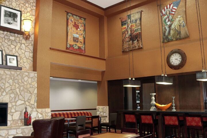 Hotel Interior 6 of 31