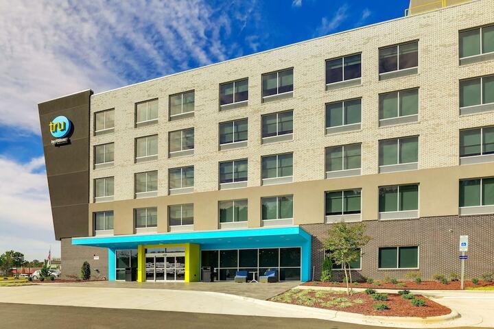 Hotel 5 of 66