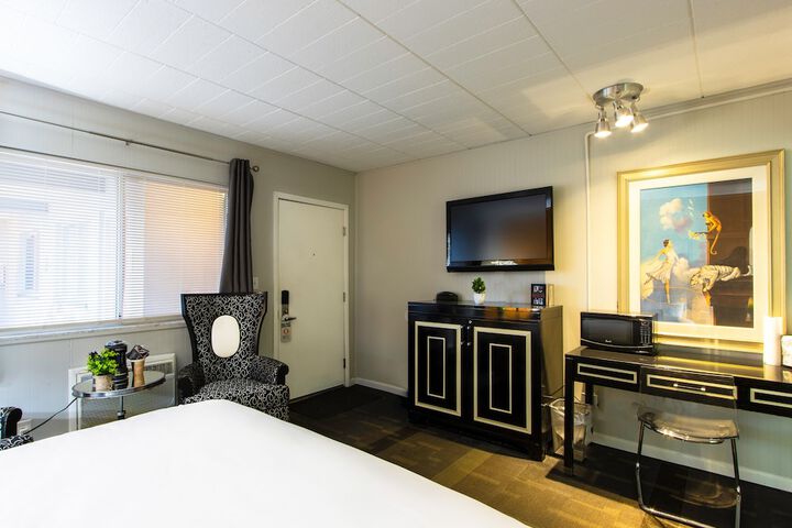 Room 38 of 49