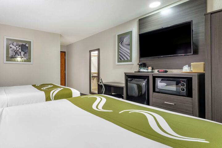 Room 9 of 29