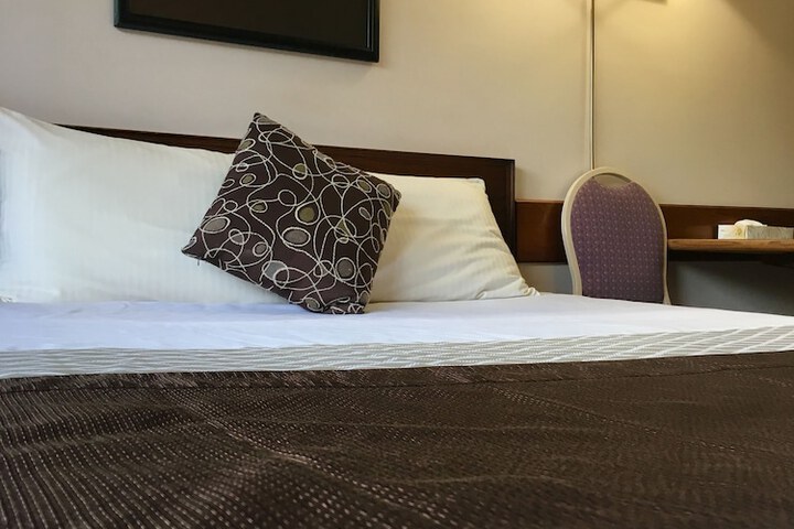 Room 32 of 101