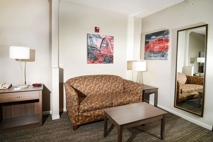 Room 27 of 50