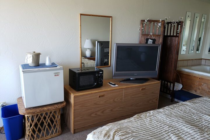 Algoma Beach Motel