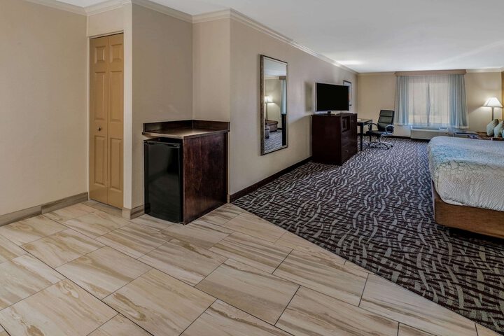 Room 18 of 47