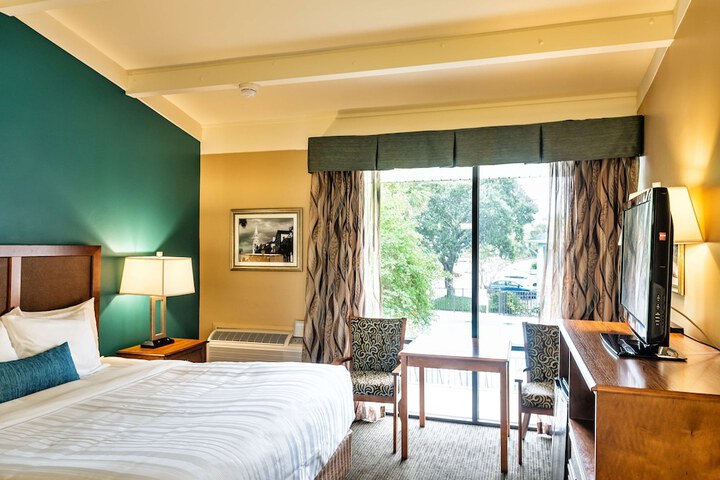 Room 21 of 30