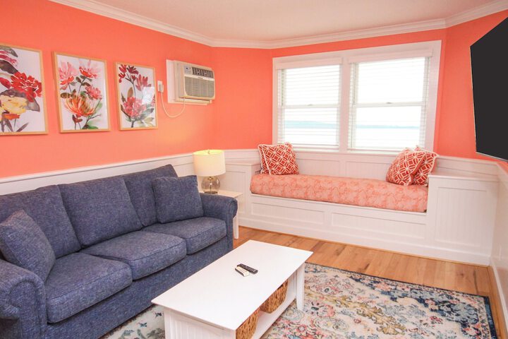 Room 42 of 119