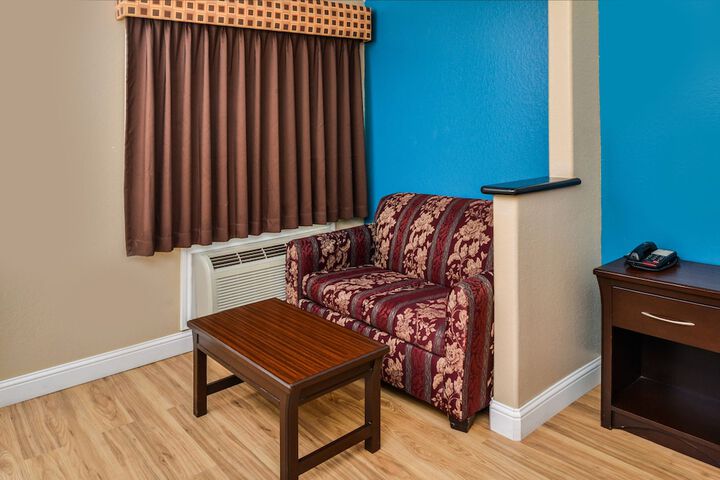 Room 25 of 29