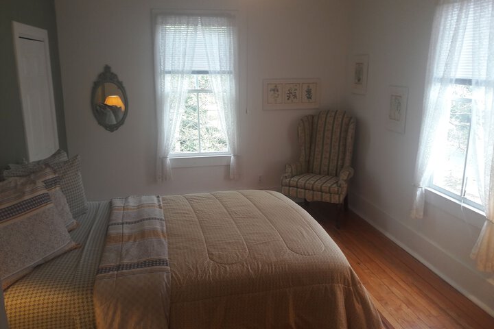 Room 13 of 23