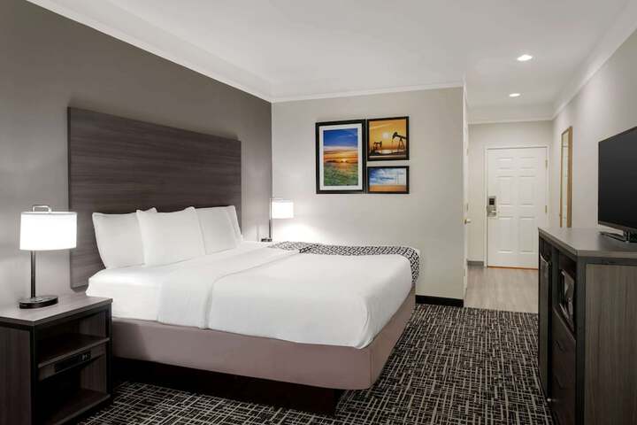 Room 10 of 29