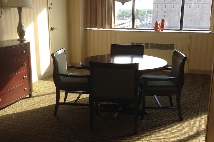 Hilton Fort Wayne at the Grand Wayne Convention Center