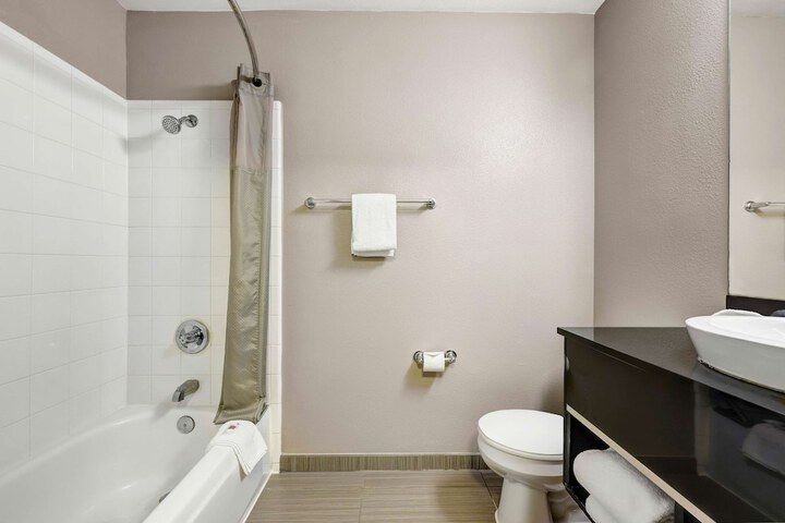 Room 20 of 34