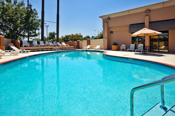 Pool 6 of 38