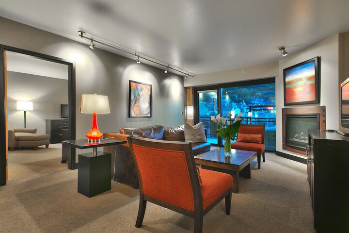 Room 33 of 57