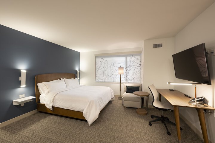 Room 26 of 73